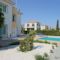 Villa Blue Palms