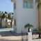 Villa Blue Palms