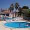 LA Hotel & Resort
