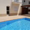 Knossos Villa 56