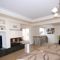 Honey Court Apartment