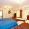 Honey Court Apartment